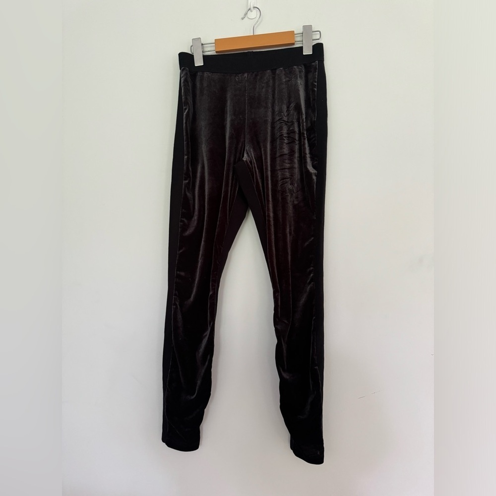 Sandwich Black Velvet Front Leggings